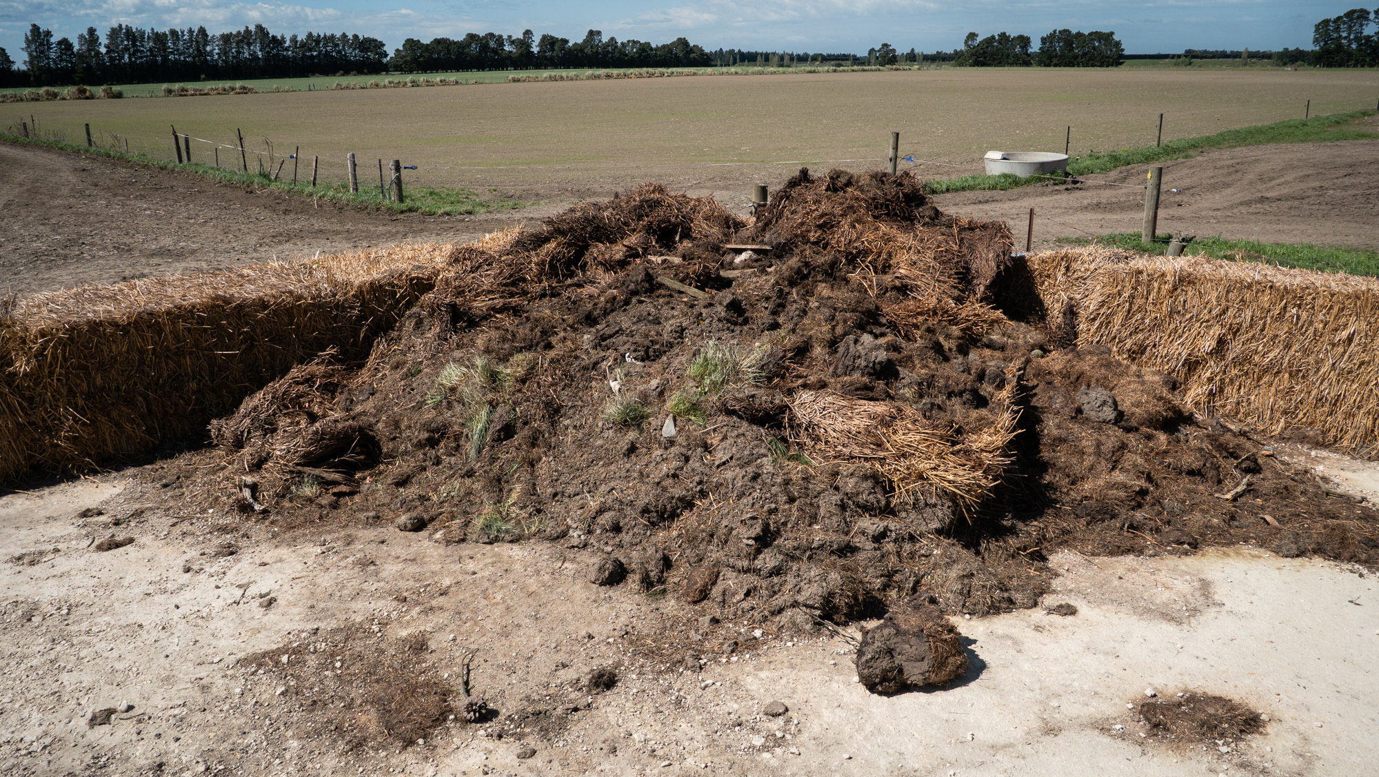 <p>Compost pile with hay bunker system</p>