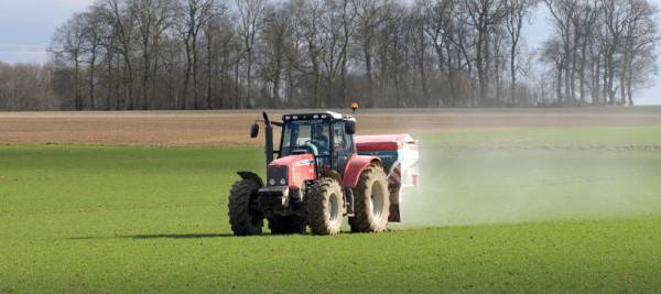 tractor spreading fertiliser